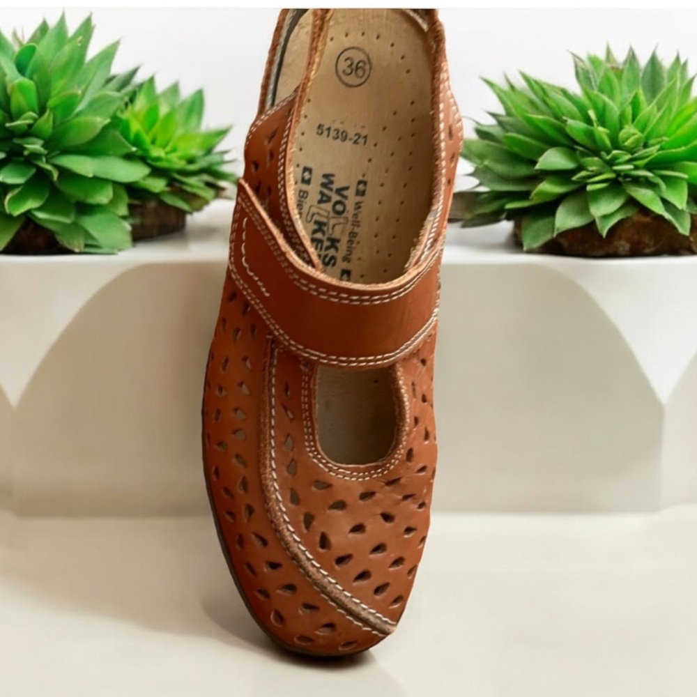 VolksWalkers Genuine Leather Cognac Brown Perorated Walking SandalShoe-Sz 7-NWOT